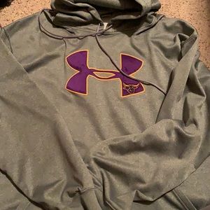 Men’s Under armor hooded sweatshirt!